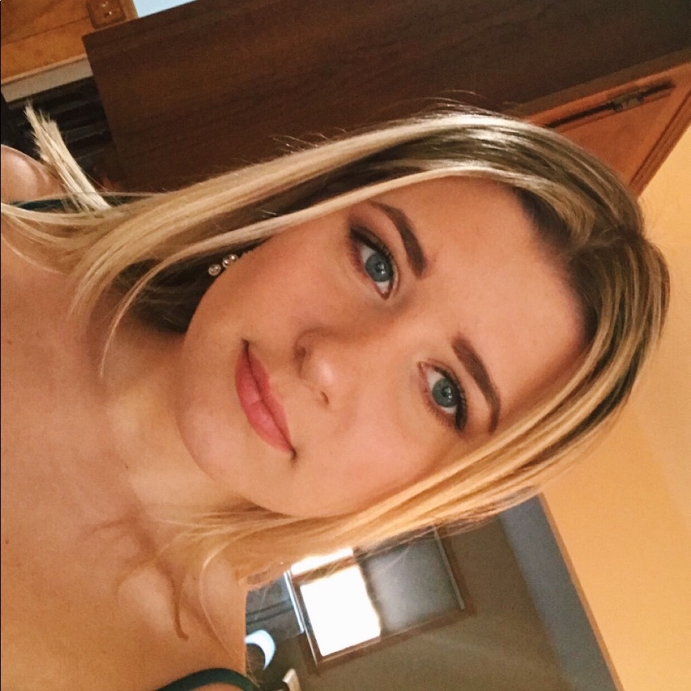 Meet your Posher, Amy